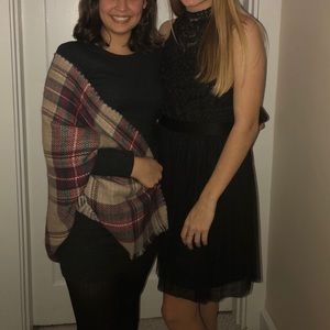 Black sleeveless dress